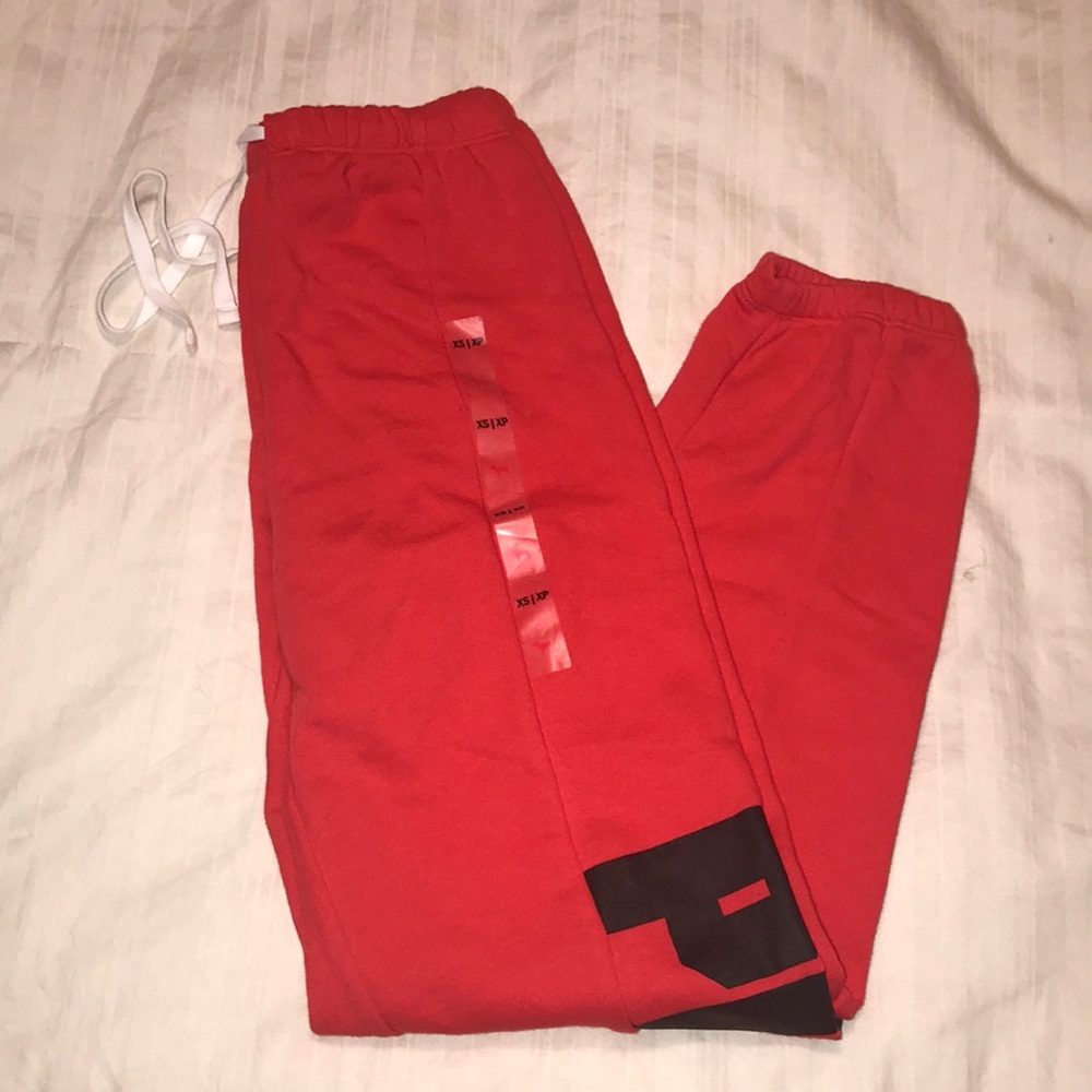VS PINK SWEATPANTS